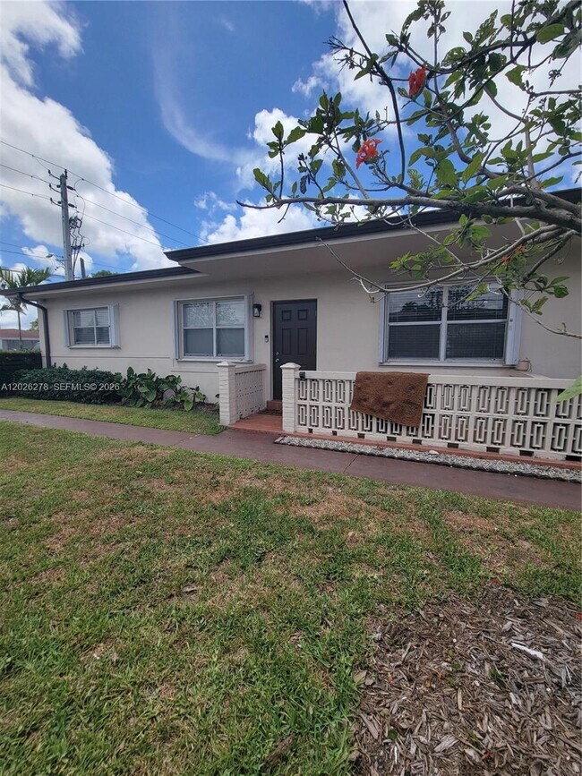 Building Photo - 1052 SW 79th Ave