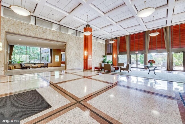 Building Photo - 5505 Seminary Rd