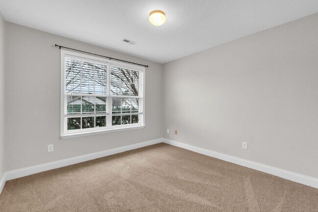 Building Photo - 3BR/2BA Home in Tyger Pointe with Bonus Room & Fenced Yard!