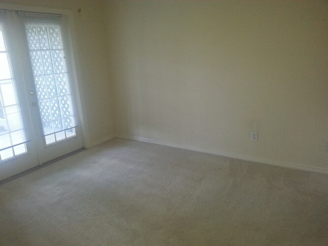 Building Photo - 1385 Mainsail Dr