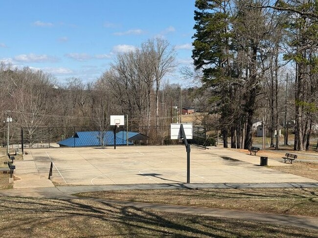 Building Photo - Great 2-bedroom apartment in Close to downtown Lexington, NC