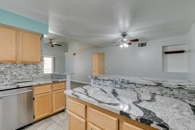 Building Photo - Updated 2-Bedroom Condo with Fireplace
