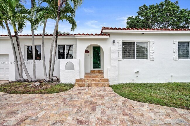 Building Photo - 5801 SW 20th St