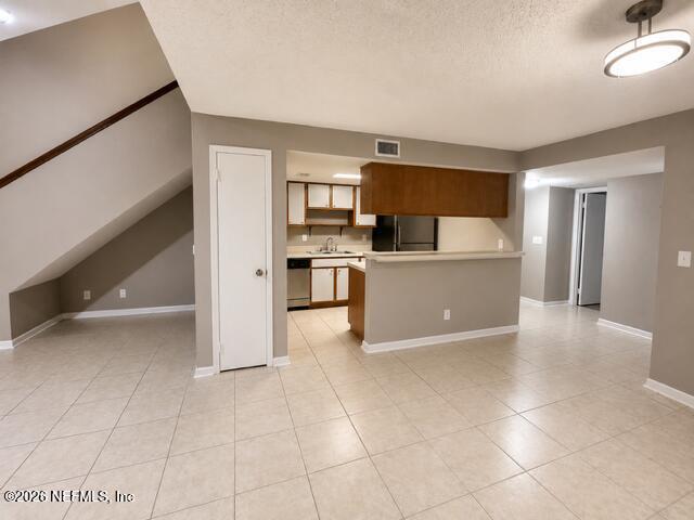 Building Photo - 5553 Greatpine Ln S