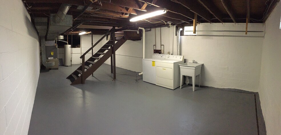 Building Photo - 1201 Evison St