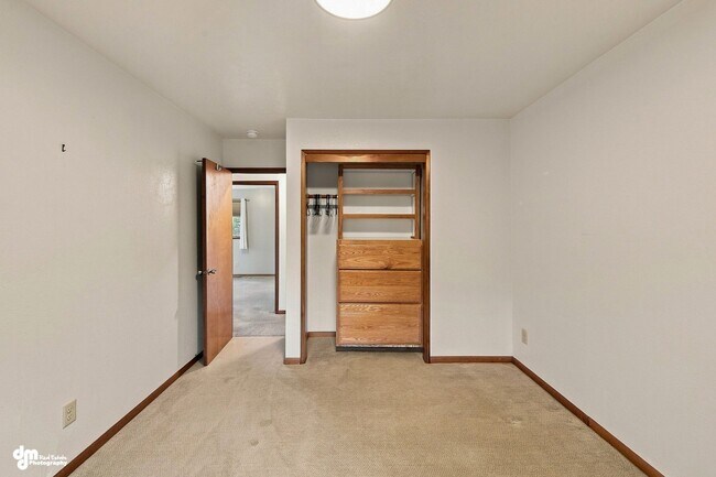 Building Photo - 6740 E Toller Ct