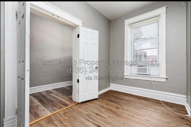Building Photo - 4005 S Grand Blvd