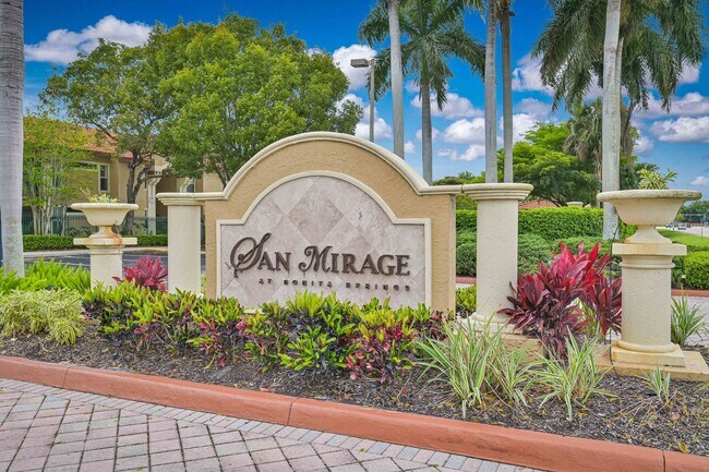 Building Photo - NOW AVAILABLE - Updated 1st Floor Condo in Bonita!