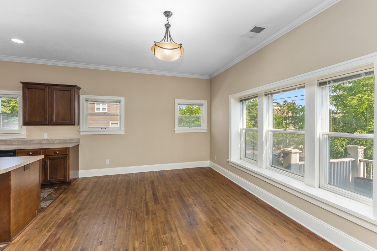 Building Photo - 835 Cherry St SE