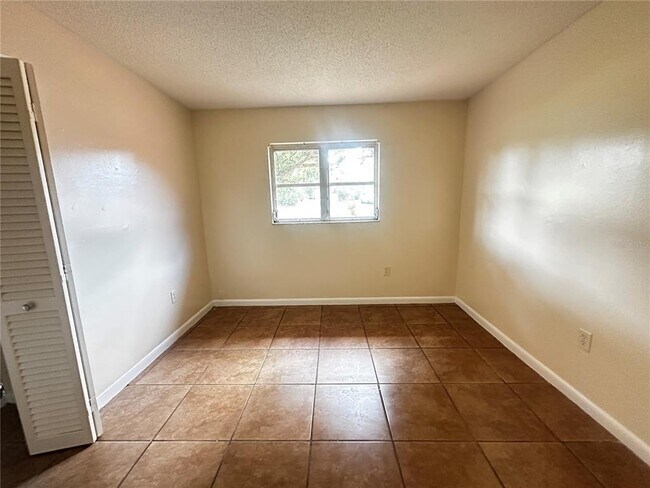 Building Photo - 708 Bahia Cir