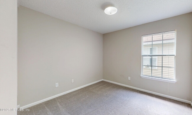 Building Photo - 9093 Fallsmill Dr