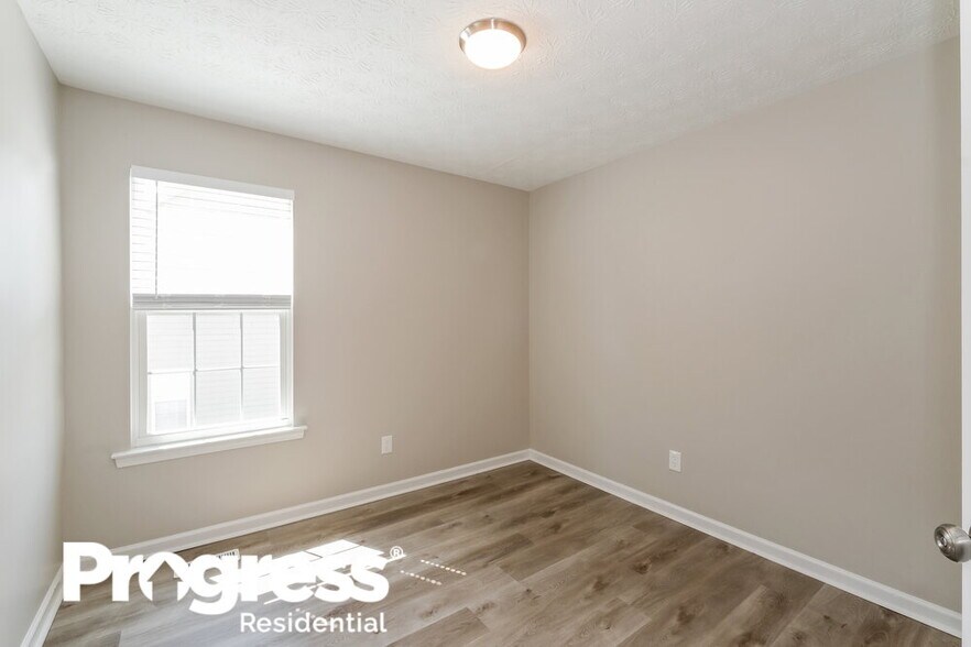Building Photo - 150 N Greenfield Cir