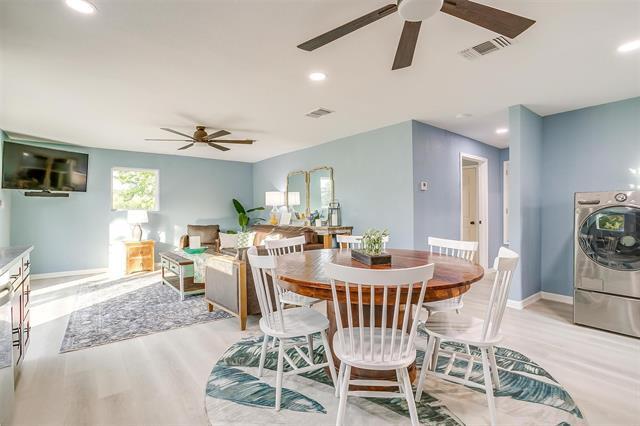 Building Photo - 520 Deer Trail