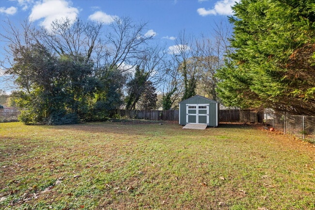 Building Photo - 512 Banks St