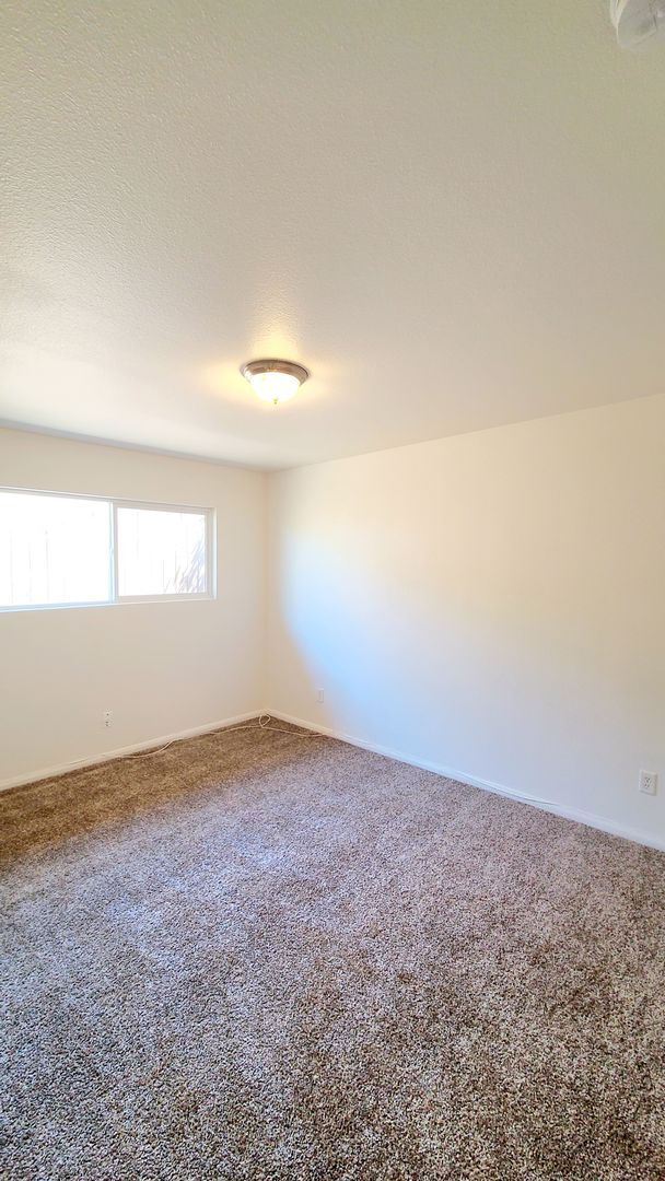 Building Photo - Perfect Single Story Condo Available!