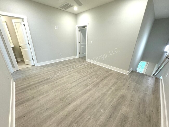 Building Photo - 3BD/3BA FOR RENT IN THE RESERVE