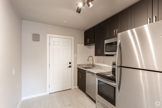 Interior Photo - Bigelow Chapman Apartments