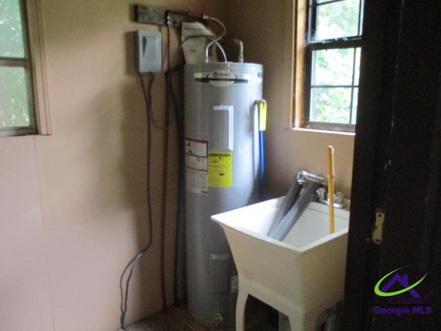 Building Photo - 202 3rd St