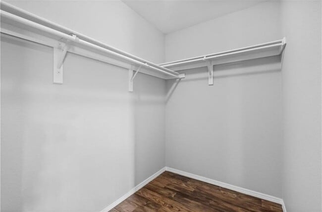 Building Photo - 611 Lasso Ln