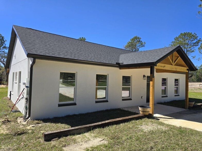 Primary Photo - 11670 SE 55th Ln