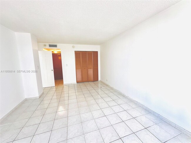 Building Photo - 230 174th St