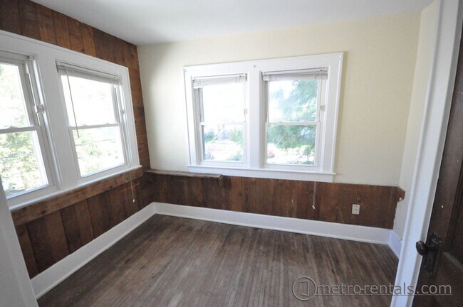 Building Photo - 2682-2684 Hibbert Avenue