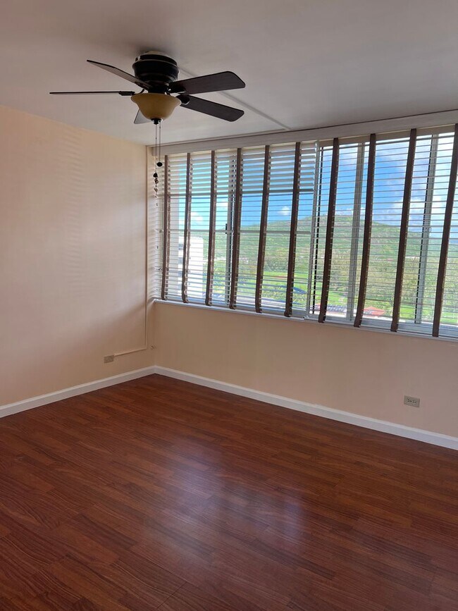 Building Photo - Ocean Vista - Spacious 2 Bedroom 2 Bath 1 ...