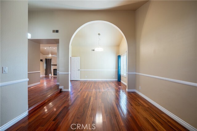 Building Photo - 23640 Vía Calma