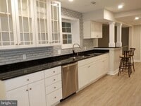 Building Photo - 830 Santmyer Dr SE