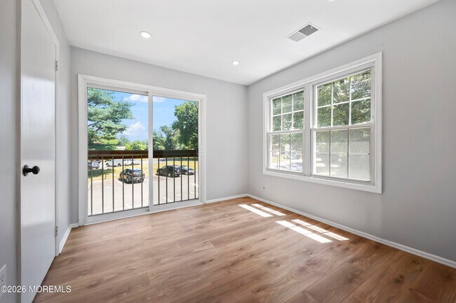 Building Photo - 18 Augusta Ct