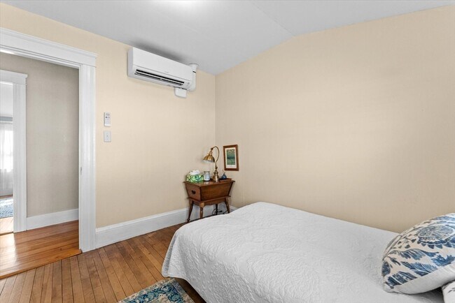 Building Photo - 6 Davis Way