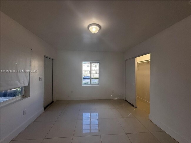 Building Photo - 540 NE 67th St