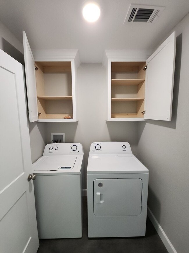 Building Photo - 1539-1539 N 2nd St