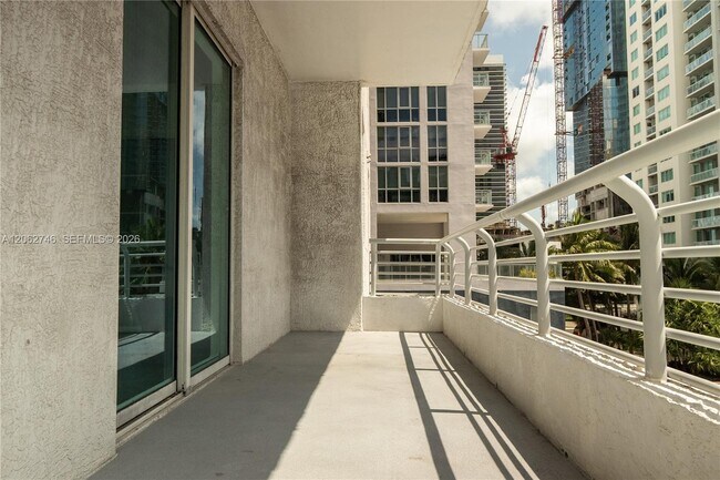 Building Photo - 133 NE 2nd Ave