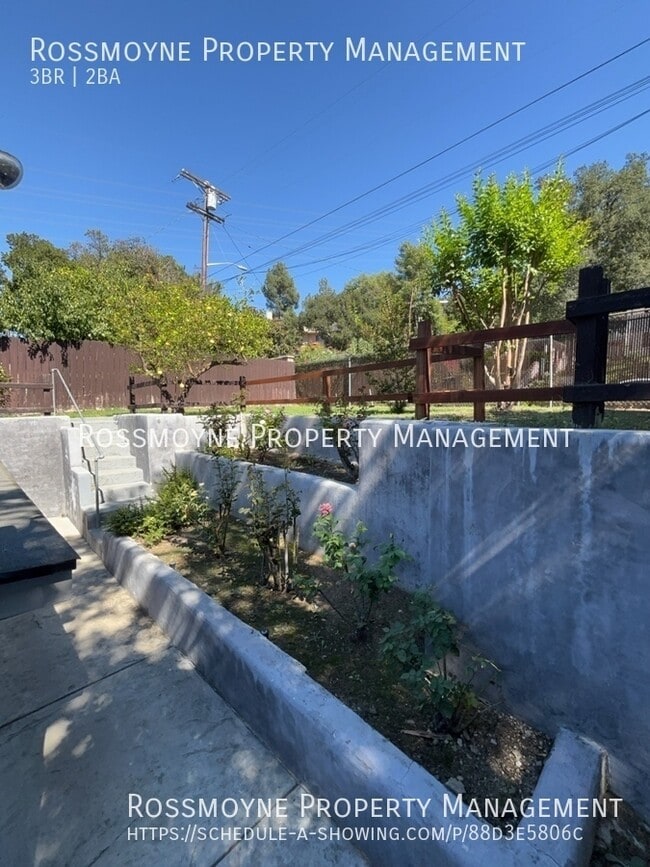 Building Photo - 1770 Woodland Ave