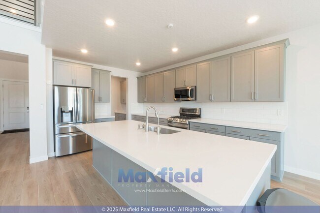Building Photo - Modern EV Friendly Upgraded 5 BD 4 BA 3 GA...