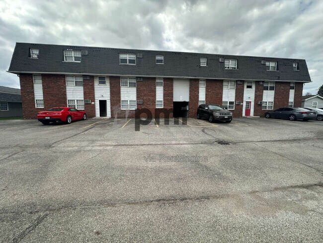 Building Photo - 24 W Buchanan Ave
