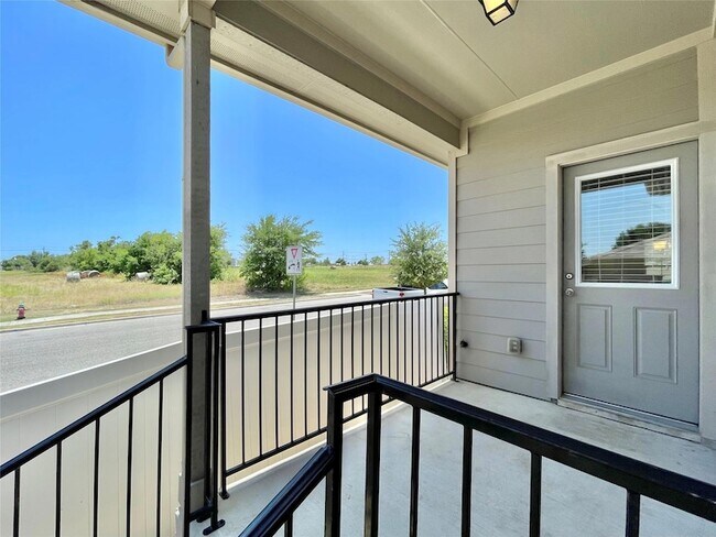 Building Photo - 401 Katmai Cir