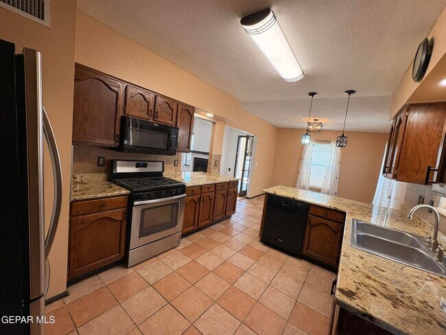 Building Photo - 7148 Villa Hermosa Dr