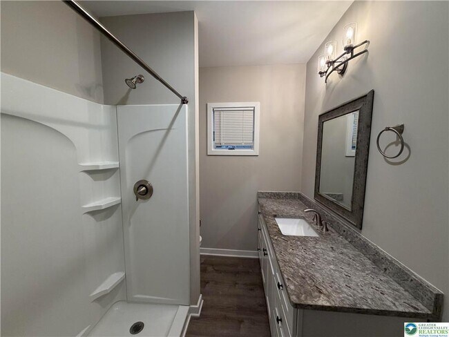 Building Photo - 7120 Suter Rd