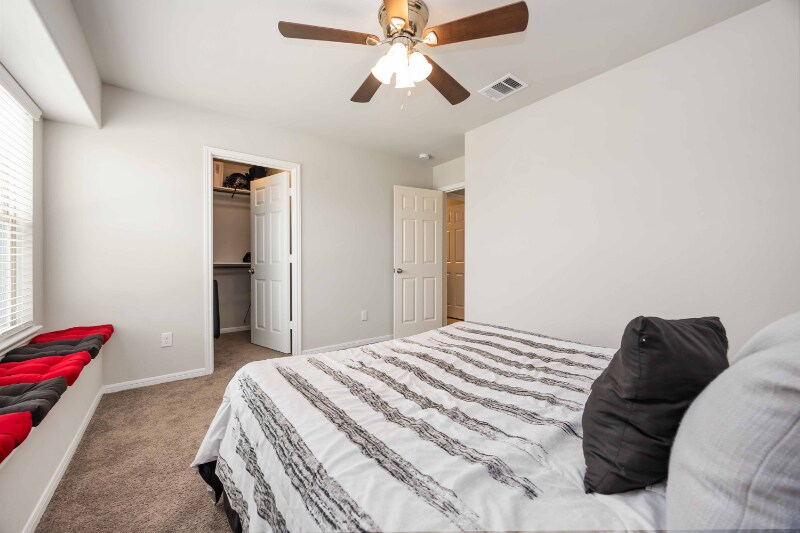 Building Photo - 6526 Macroom Meadows Ln