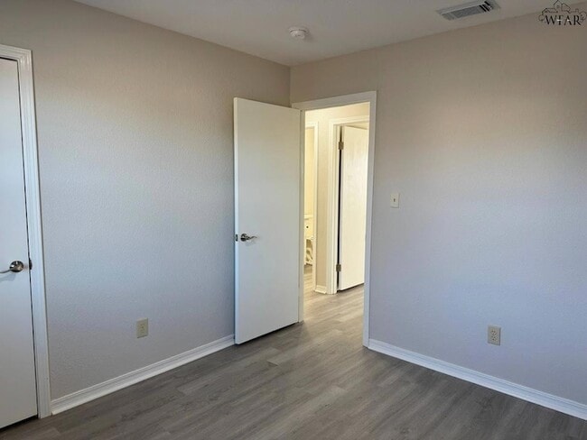 Building Photo - 4834 Matterhorn Dr