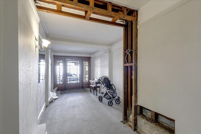 Building Photo - 1237 Chestnut St
