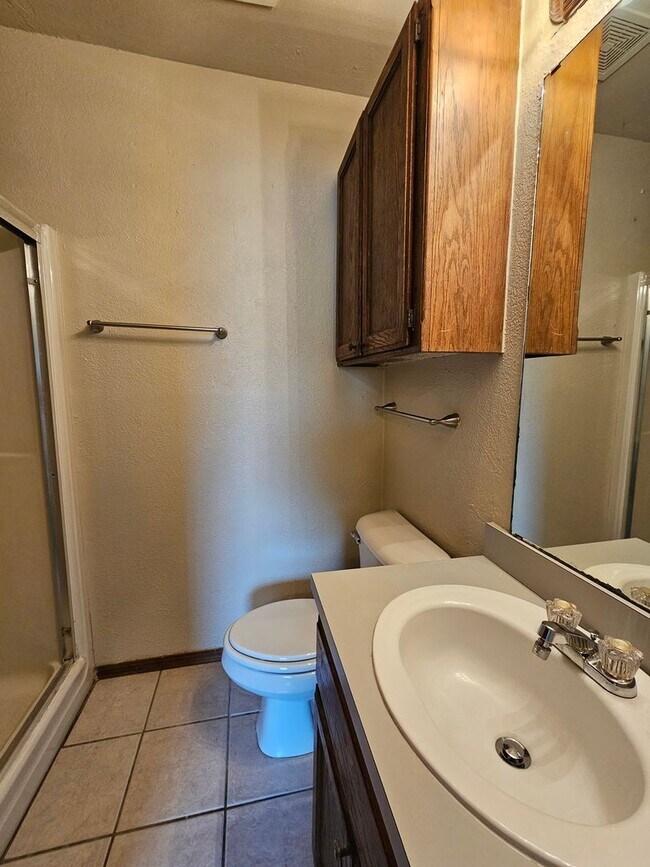 Building Photo - 3413 Pathway Cir