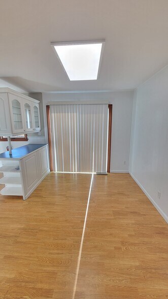 Building Photo - 23 Princeton Dr