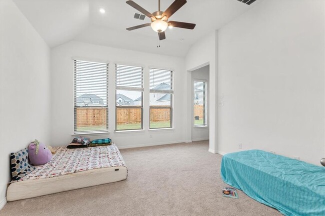 Building Photo - 216 Hollister Dr