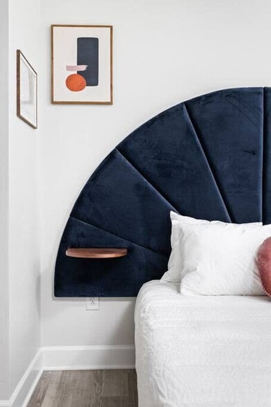 Building Photo - 5858 N College Ave