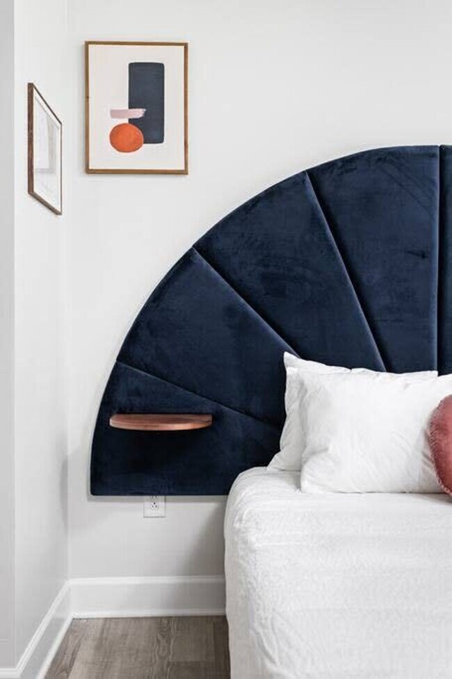 Building Photo - 5858 N College Ave