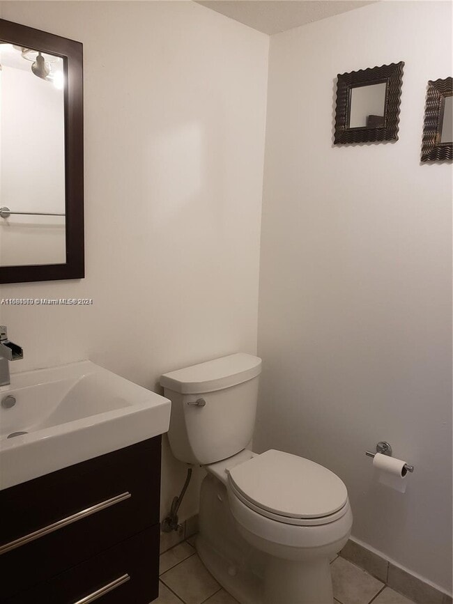 Building Photo - 6937 Bay Dr