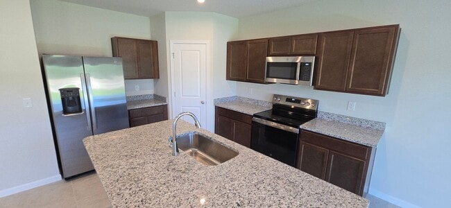 Building Photo - South Villages